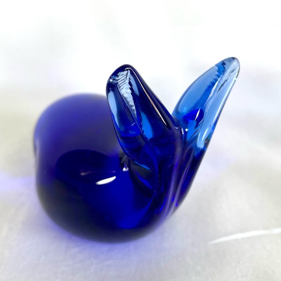 Vintage Pilgrim Glass Co. Cobalt Blue Whale 3” Figurine EUC - Picture 4 of 9